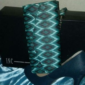 New~ Crossbody/Clutch